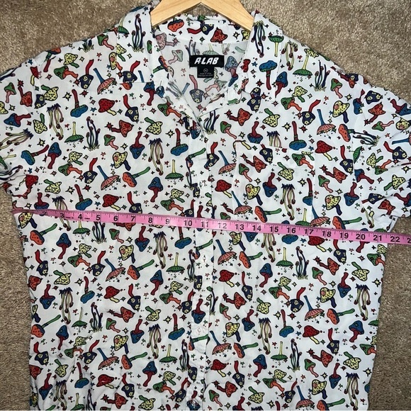 A-LAB Unisex Short Sleeved Button Down Trippy Mushroom Shirt Size Medium - Picture 7 of 15